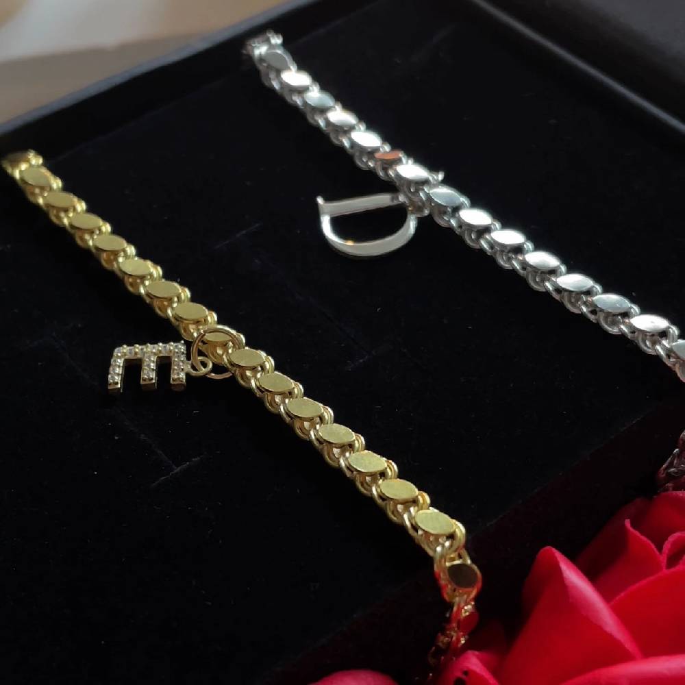Kardelen COUPLE GERSTEN LETTER BRACELET - 925 SILBER Weihnachtsangebot