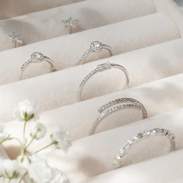 Leaf Jewelry Ring mit Baguette Diamanten, 14K Weißgold Sonderangebot der Fabrik