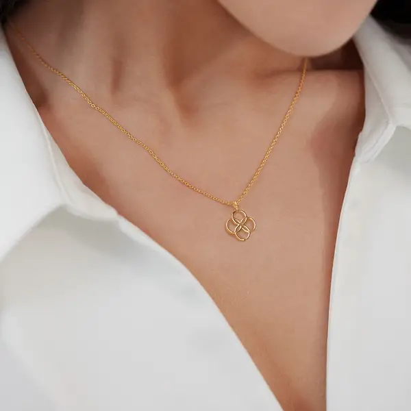 Leaf Jewelry Halskette Clover Charm, 18 K Gelbgold vergoldet im Angebot