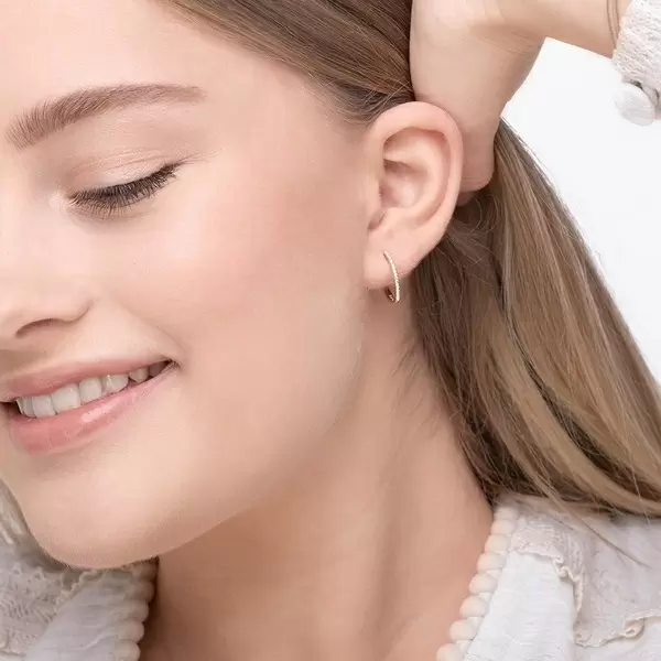 Leaf Jewelry Creole Circle S mit Diamanten, 15mm, 18 K Rosegold Letzte 2 Tage