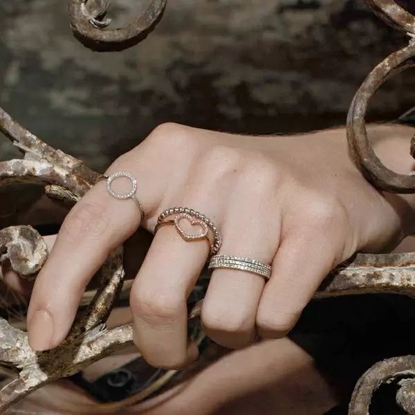 Leaf Jewelry Ring Herz mit Diamanten, 18 K Rosegold Sonderangebot der Fabrik