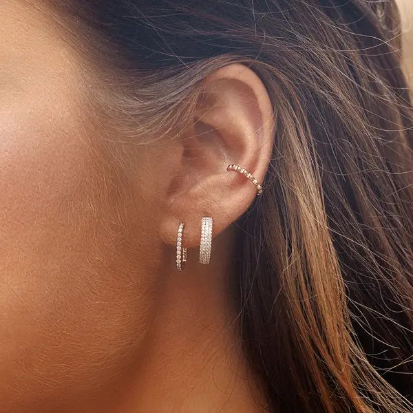 Leaf Jewelry Creole Shiny mit Zirkonia, 18 K Gelbgold vergoldet Kauf eins, bekomm eins gratis