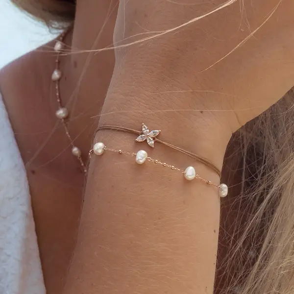 Leaf Jewelry Glücksbändchen Leaf Flower, 18 K Rosegold vergoldet, Beige Black Friday Preise