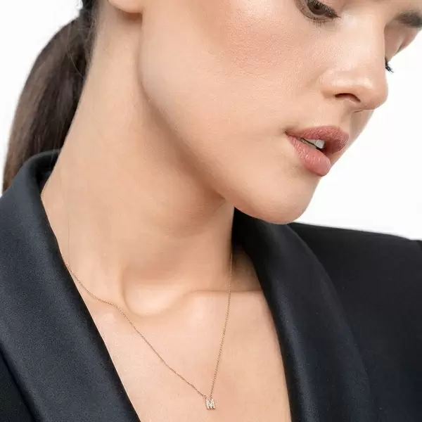 Leaf Jewelry Halskette Letter "M", 14 K Rosegold mit Diamanten Bis zu 65% Rabatt