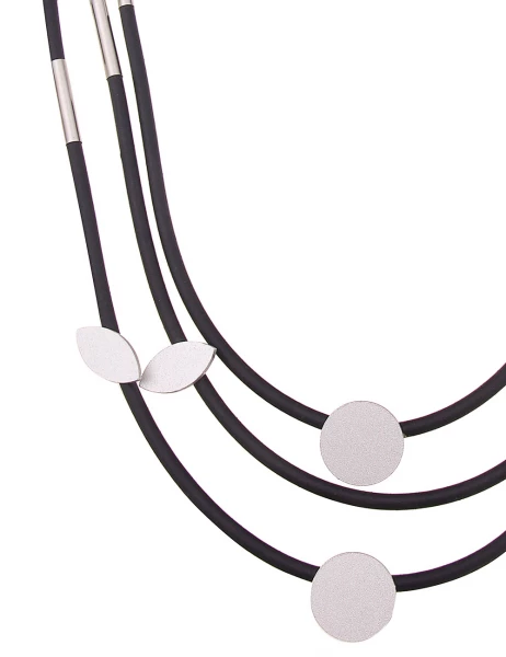 -50% SALE Leslii Lange Halskette Statement Formen in Silber Schwarz Saisonschlussverkauf
