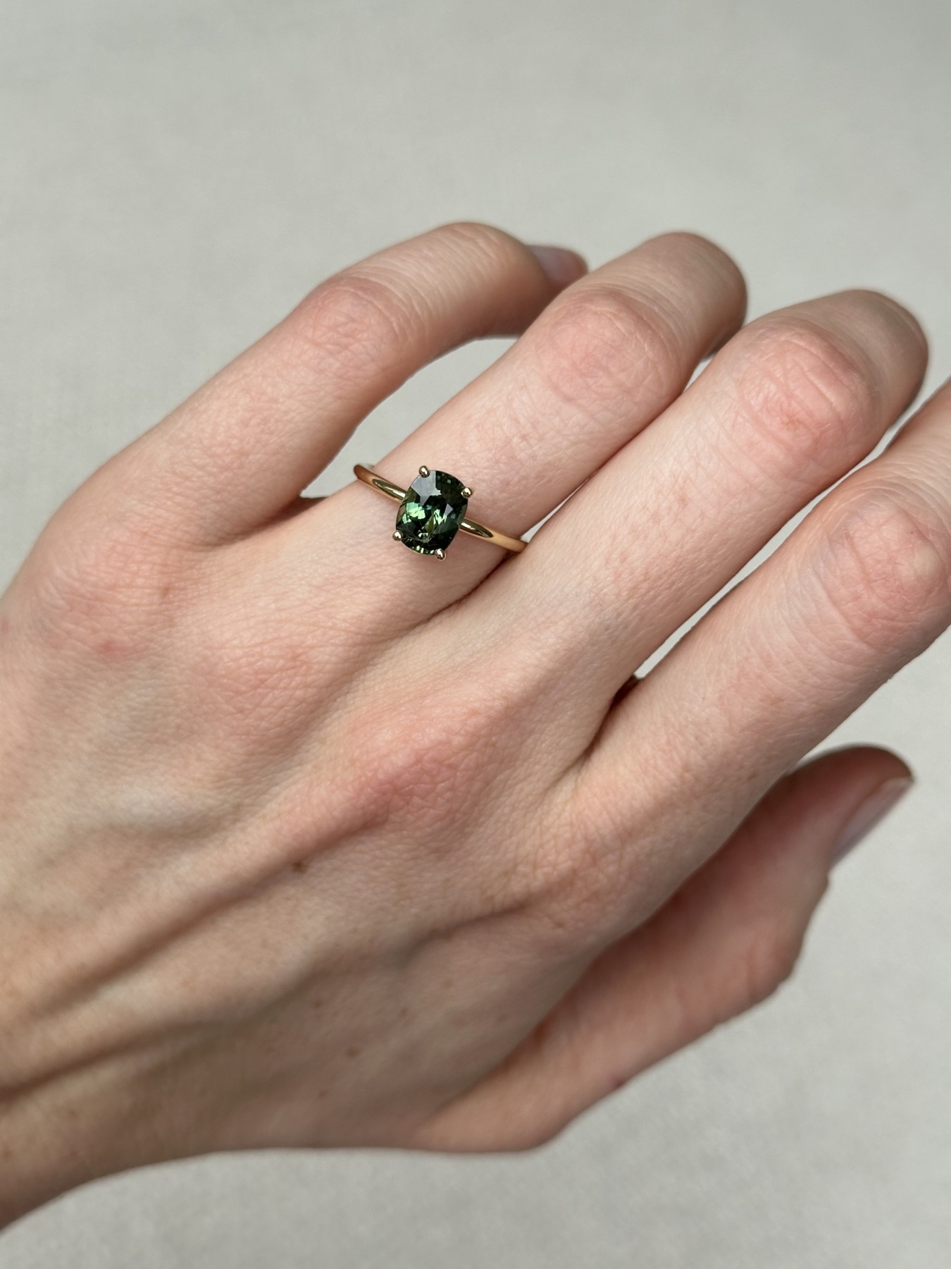 Nina Kastens Oval Green Sapphire Ring Letzte 3 Tage