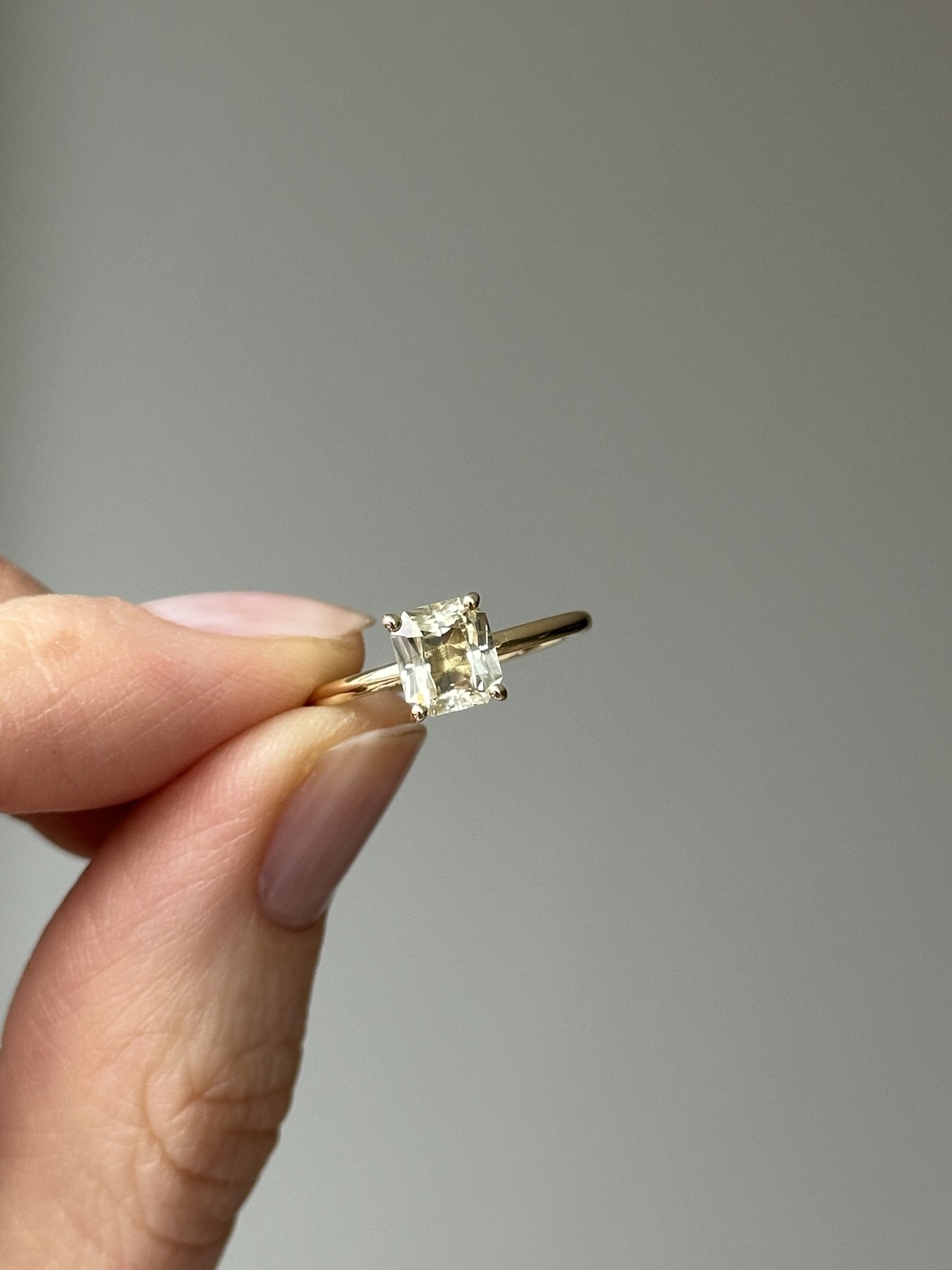 Nina Kastens Yellow Sapphire Ring JETZT KAUFEN