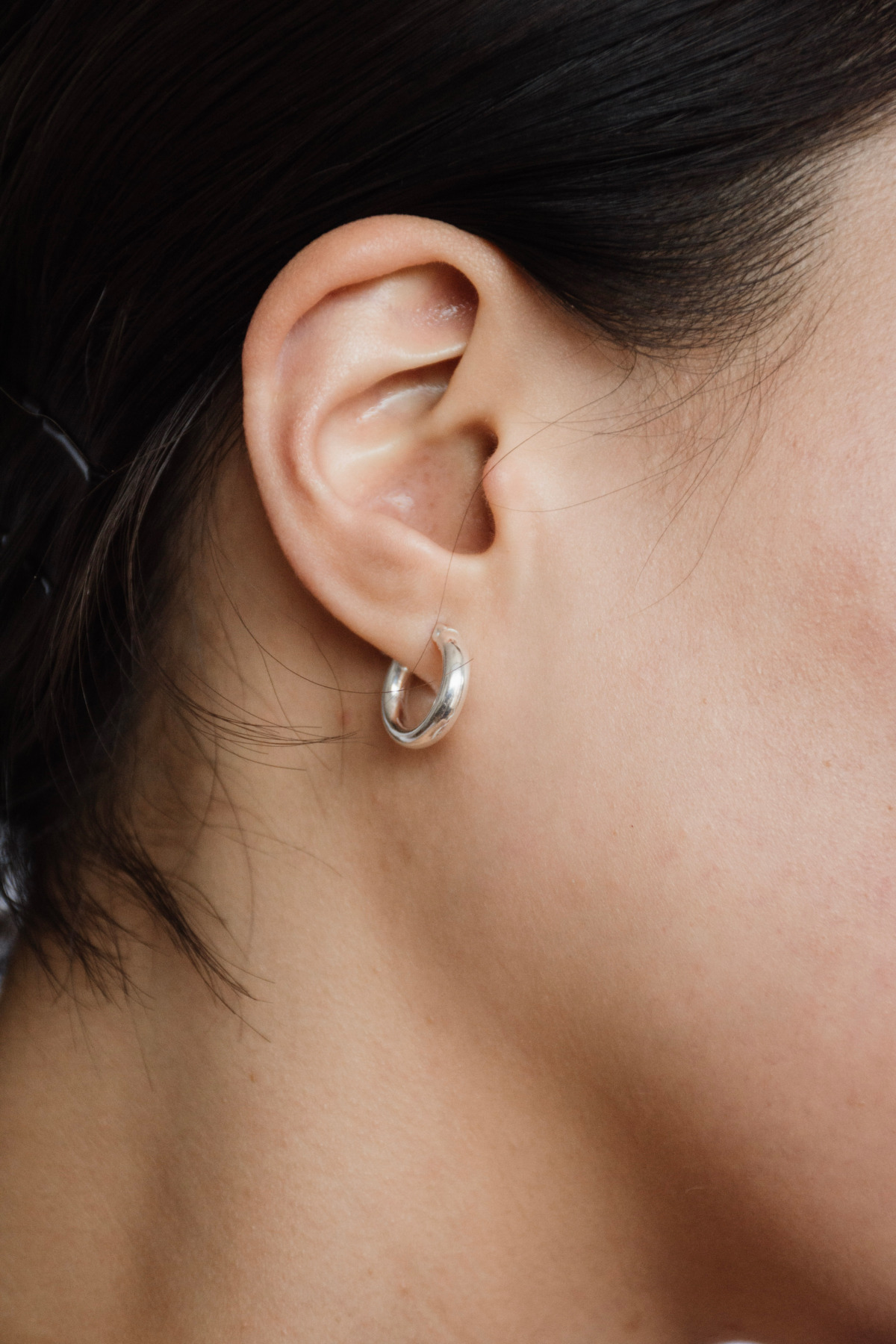 Nina Kastens Essential White Gold Hoops Small Vatertagsangebot