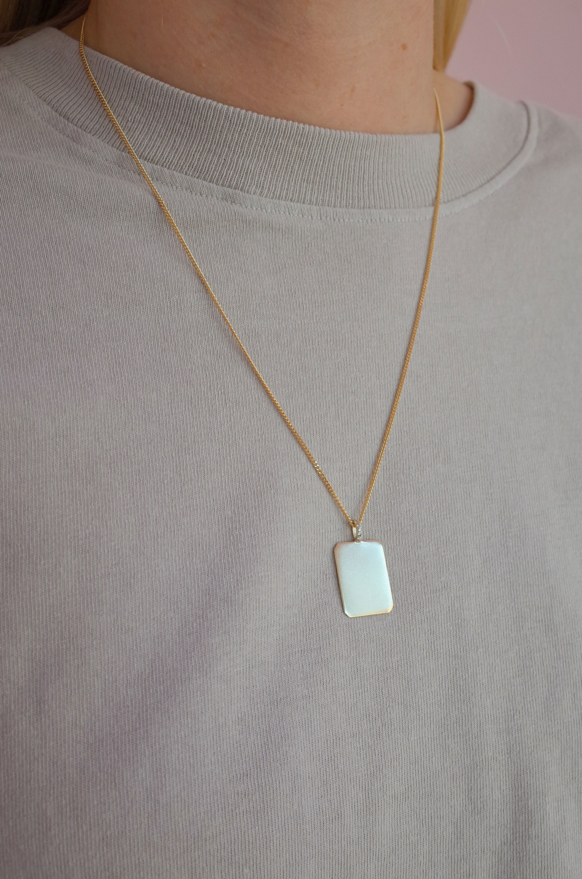 Nina Kastens Essential Curb Chain Neueste Mode