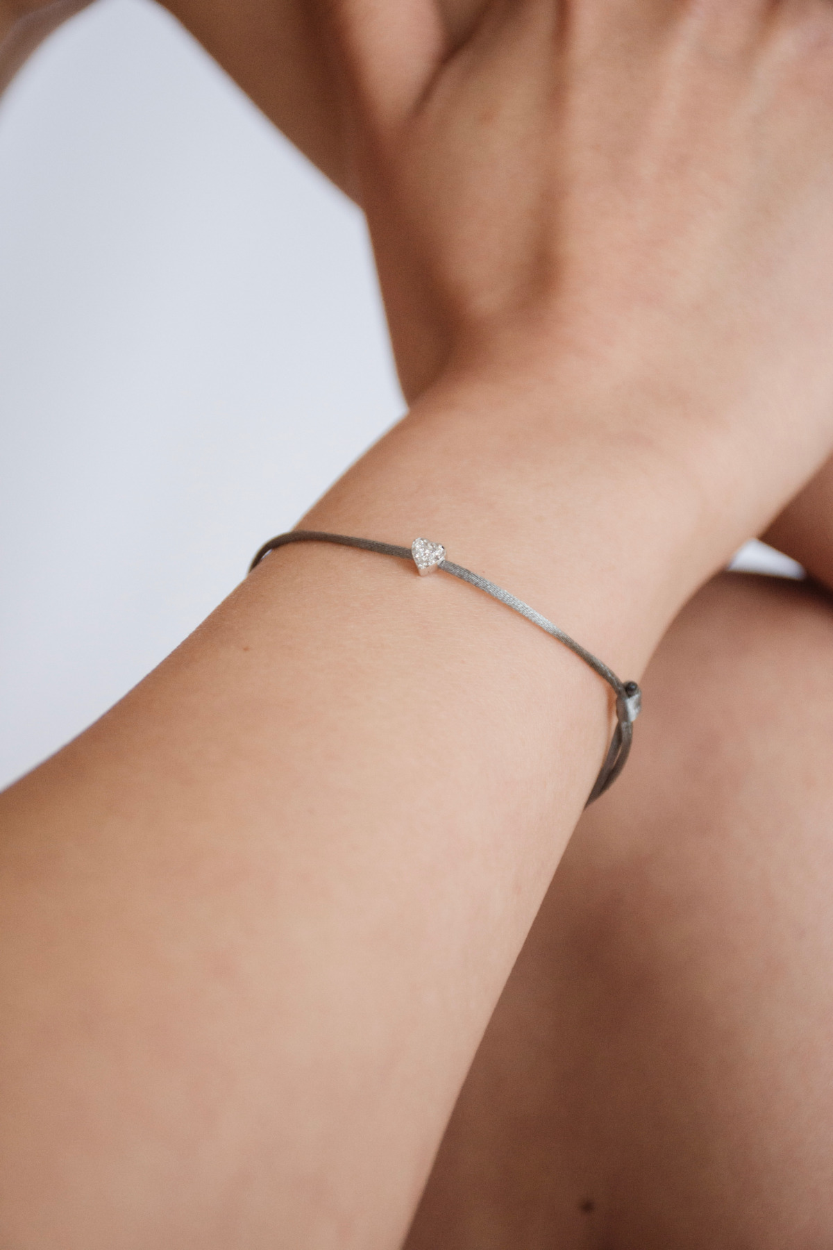 Nina Kastens Diamond Heart Bracelet Grey WG Riesige Ersparnisse