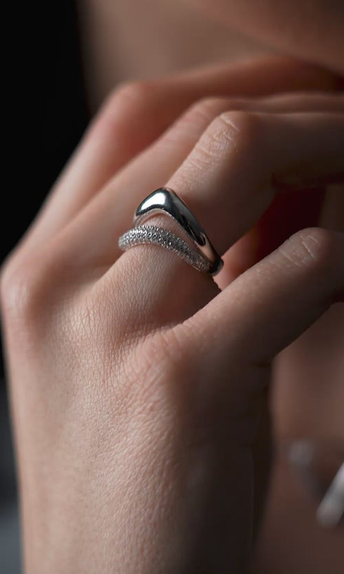Paul Valentine Crystal Galaxy Ring 2025