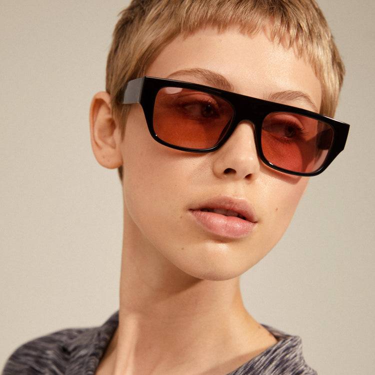 Pilgrim ENIEL Recycelte Sonnenbrille Schwarz/Gold Saisonschlussverkauf