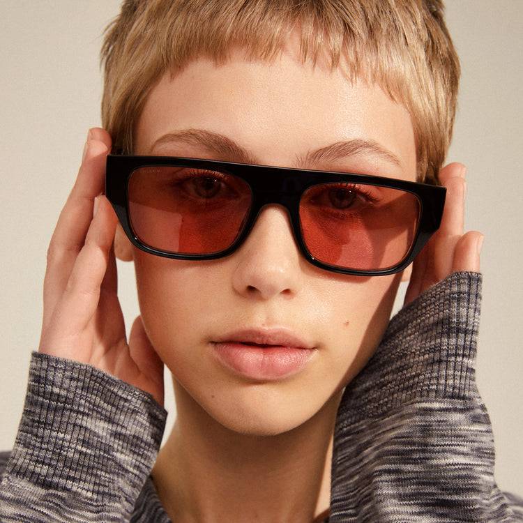 Pilgrim ENIEL Recycelte Sonnenbrille Schwarz/Gold Saisonschlussverkauf