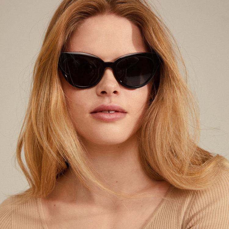 Pilgrim RAISA Recycelte Sonnenbrille Schwarz Muttertagsangebot