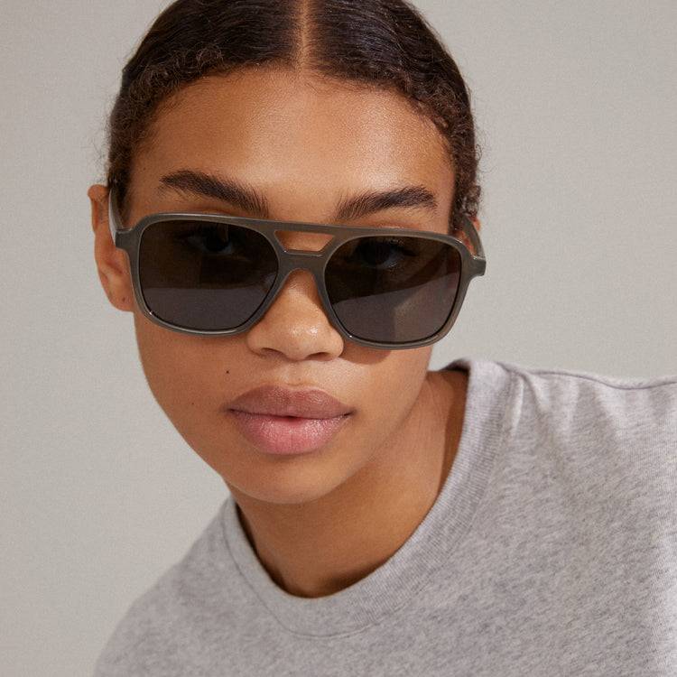 Pilgrim ELODIE Piloten-Sonnenbrille grau Online