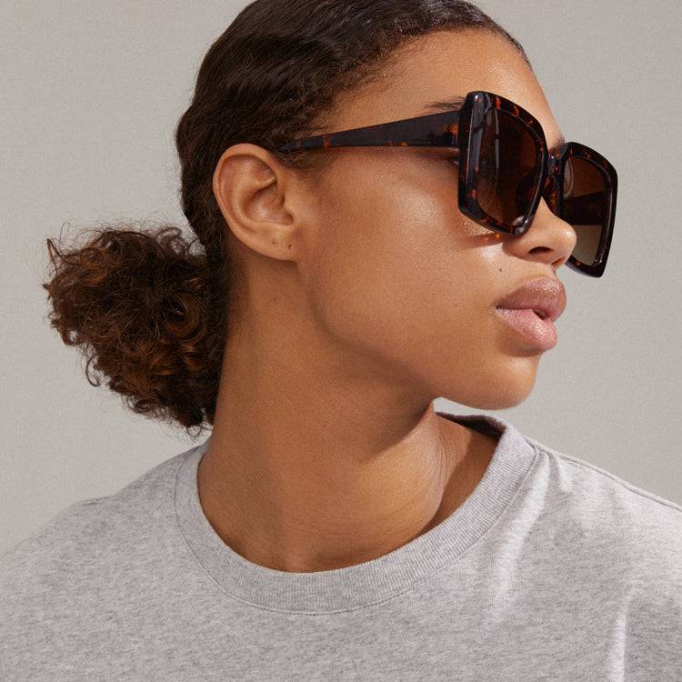 Pilgrim LUCIANA Oversized Vintage-Sonnenbrille in braunem Schildpatt Verkauf