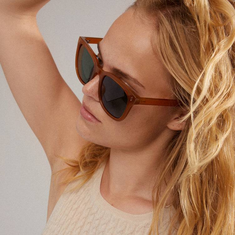 Pilgrim KATYA ikonische Retro-Sonnenbrille karamellbraun Angebote