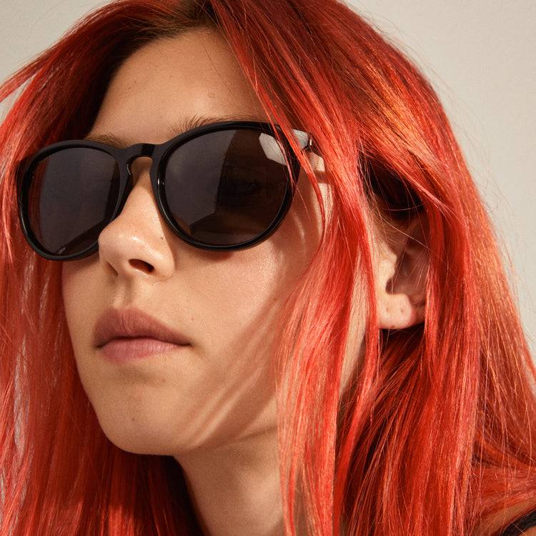 Pilgrim CAMILLA recycelte klassische Sonnenbrille schwarz Sonderangebot