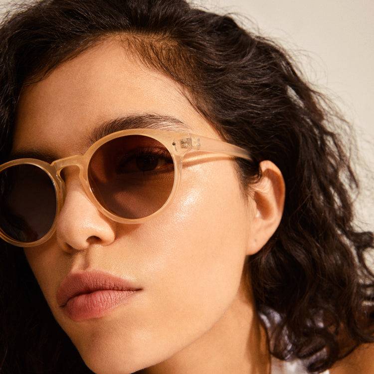 Pilgrim KYRIE klassische runde Sonnenbrille hellbeige Online Shopping