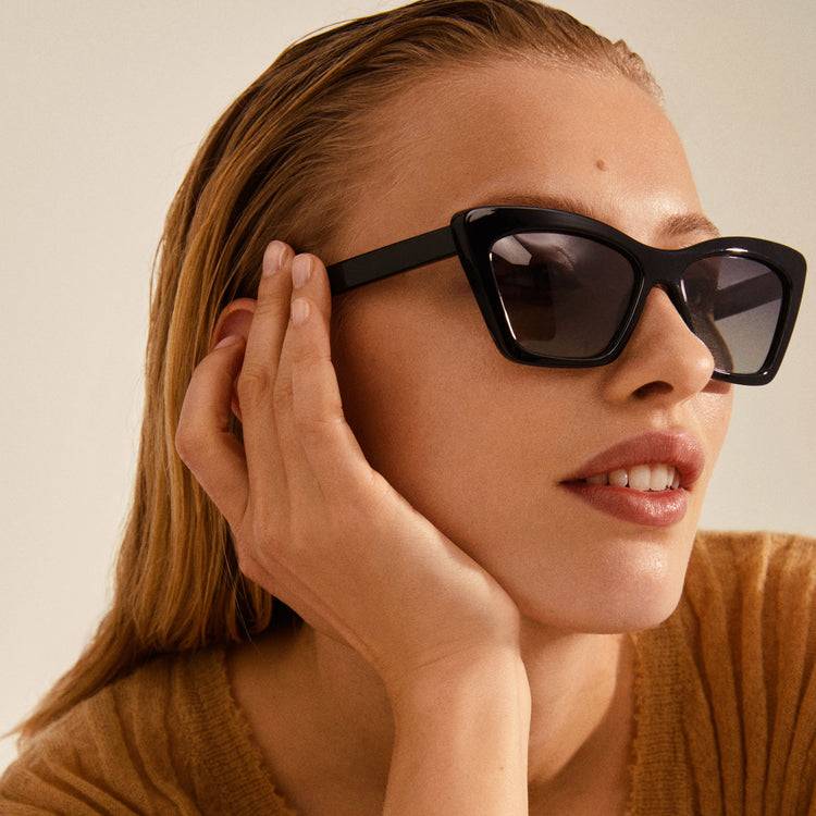 Pilgrim DAKOTA eckige Cat-Eye-Sonnenbrille schwarz Sonderangebote