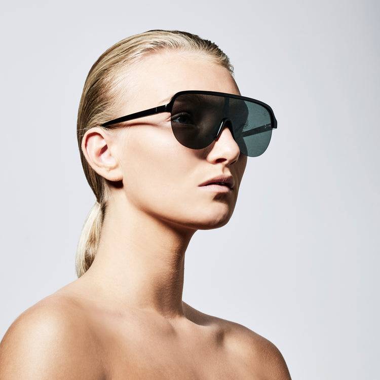 Pilgrim BINNIE Shield Sonnenbrille schwarz JETZT KAUFEN
