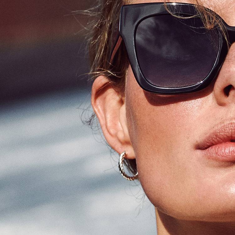 Pilgrim Sonnenbrille : Dael : Schwarz Bis zu 55% Rabatt