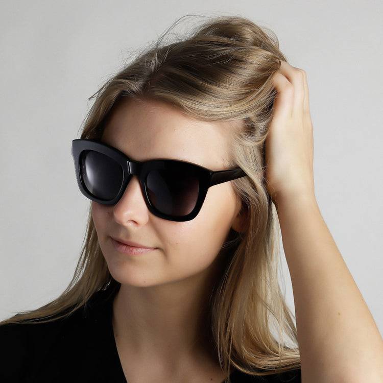 Pilgrim Sonnenbrille : Dael : Schwarz Bis zu 55% Rabatt