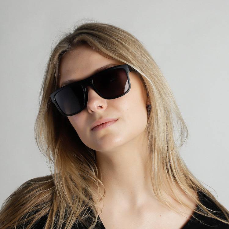 Pilgrim Sonnenbrille : Kara : Schwarz Lagerräumung