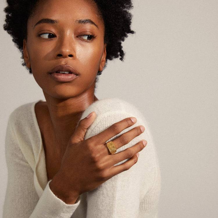 Pilgrim JEMMA Ring mit viereckigem Siegel, vergoldet 2025