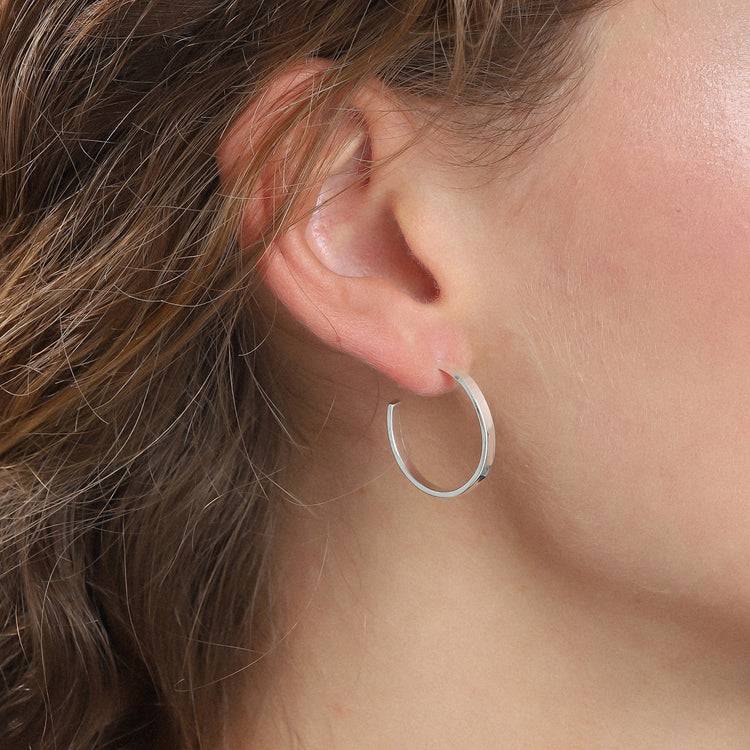 Pilgrim BELLA recycelte Halbcreolen, versilbert Flash Sale