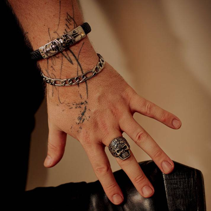 Save Brave Armband Jack mit Totenkopf aus geflochtenem Leder & Edelstahl Kostenloser Versand