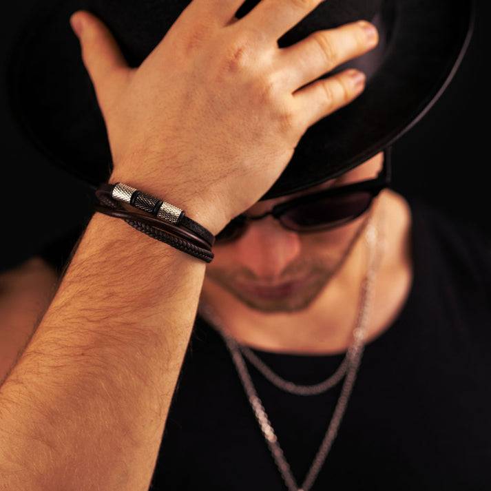 Save Brave Dreifaches Lederarmband Flynn mit Edelstahl Letzte 2 Tage