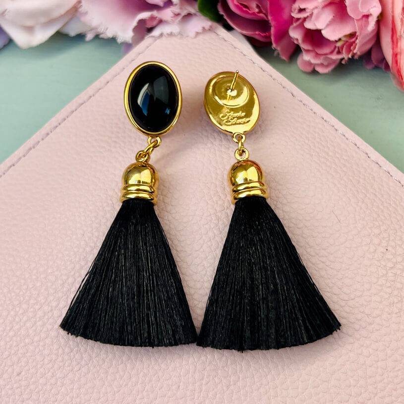 SchwesterSchwester Schwarze Ohrringe als Ohrstecker in Schwarz mit schwarzer Quaste von AmuseToi Riesige Rabatte