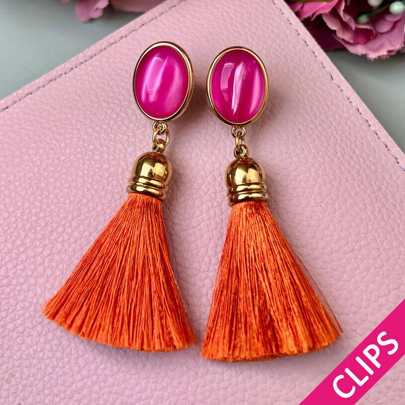 SchwesterSchwester Vergoldete Ohrclips in Pink mit Quaste in Rostorange von AmuseToi Versandkostenfrei