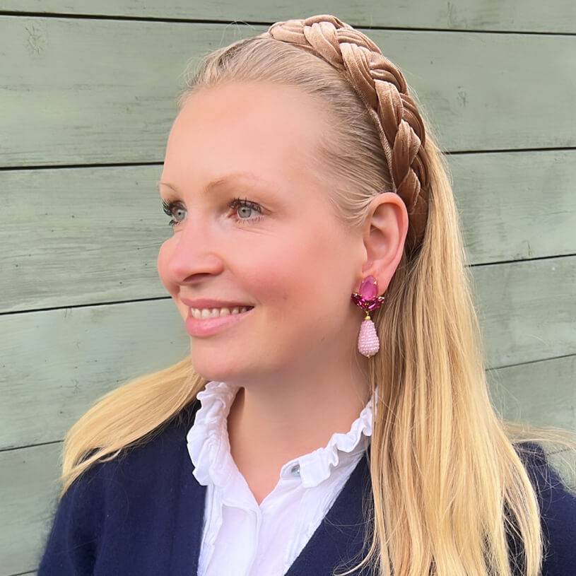 SchwesterSchwester Funkelnde Ohrstecker in Pink mit rosafarbenen Glitzertropfen von AmuseToi Discount Store für neue Produkte