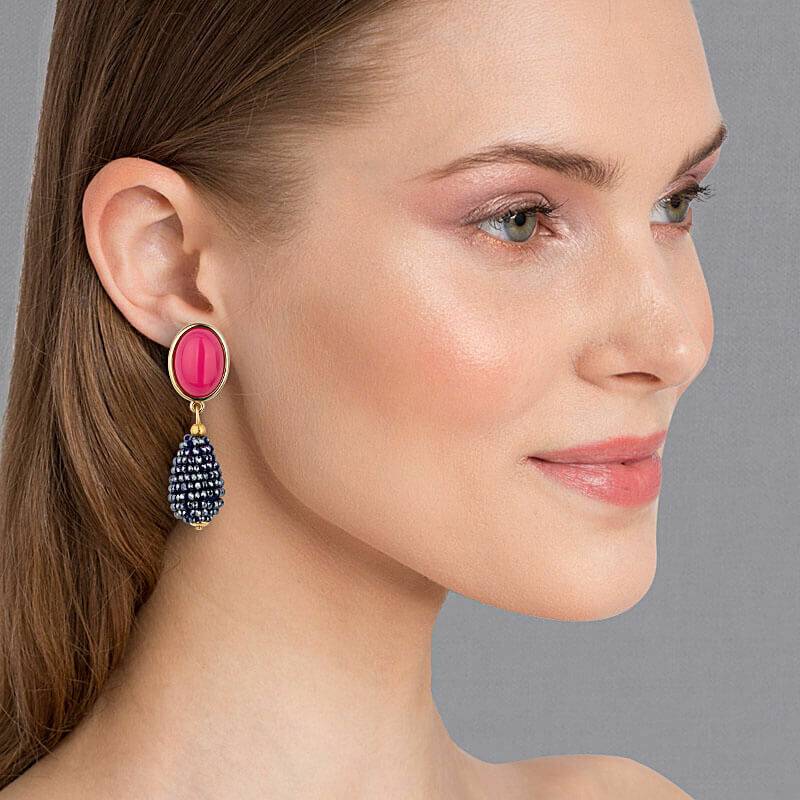 SchwesterSchwester Pinkfarbene Ohrstecker mit glitzerndem dunkelblauen Tropfen von AmuseToi Auslauf