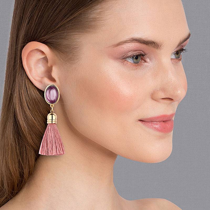 SchwesterSchwester Quasten Ohrringe als Ohrstecker in Amethyst mit Quaste in Puderrosa von AmuseToi Blitzverkäufe