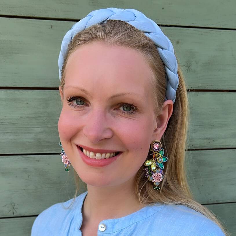 SchwesterSchwester Set aus Soutache-Ohrringen in pastelligen Farben und Satin-Haarreif in Hellblau Sonderangebot