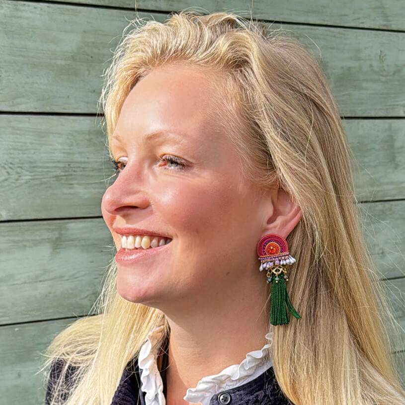 SchwesterSchwester Vorbestellbar - Verspielte Soutache-Ohrringe in Pink-Orange mit grüner Quaste Muttertagsangebot