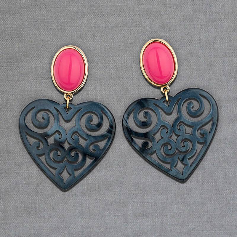 SchwesterSchwester Schöne Herz-Ohrringe mit pinken Ohrsteckern und Herz-Ornamenten in Dunkelblau von AmuseToi Super Sparpreis
