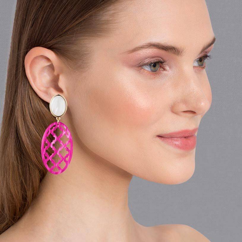 SchwesterSchwester Vergoldete Ohrstecker in wunderschönem Perlmutt mit Oval in Pink im Marrakesch-Stil Letzte 2 Tage