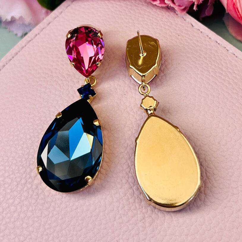 SchwesterSchwester Funkelnde Ohrstecker mit Glas-Kristallen in Pink und Dunkelblau Nur für heute