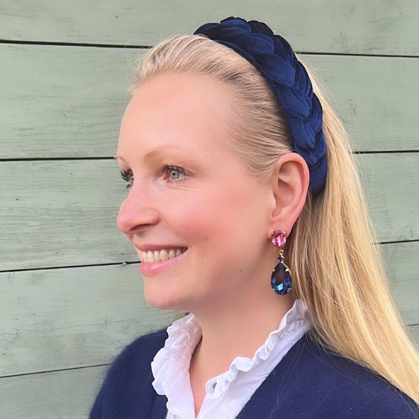 SchwesterSchwester Funkelnde Ohrstecker mit Glas-Kristallen in Pink und Dunkelblau Nur für heute