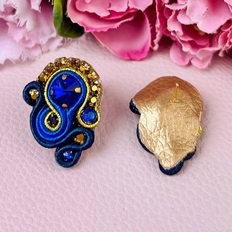 SchwesterSchwester Schöne Soutache-Ohrringe in Dunkelblau Online