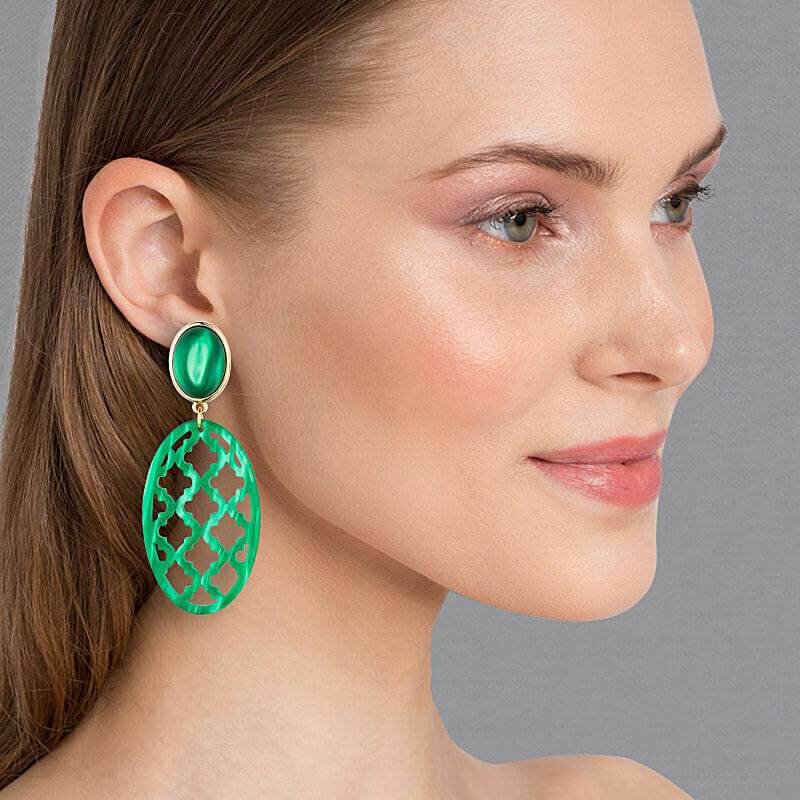 SchwesterSchwester Vergoldete Ohrstecker in schimmerndem Dunkelgrün mit schönem Oval im Marrakesch-Stil von AmuseToi Online Shopping